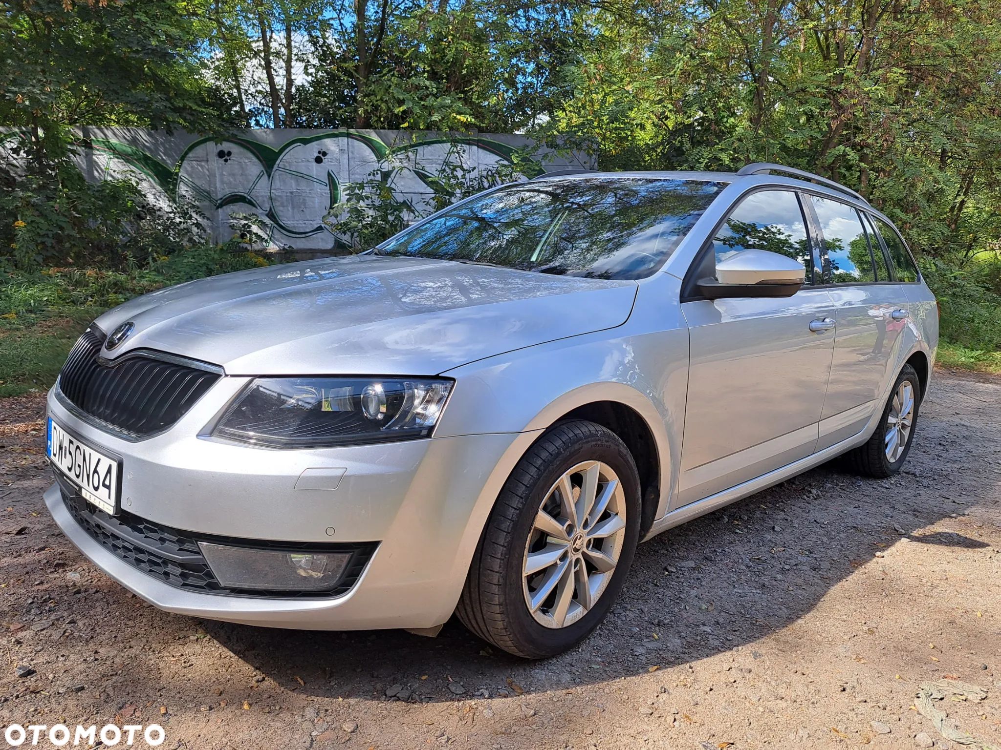 Skoda Octavia 2.0 TDI Elegance DSG - 1