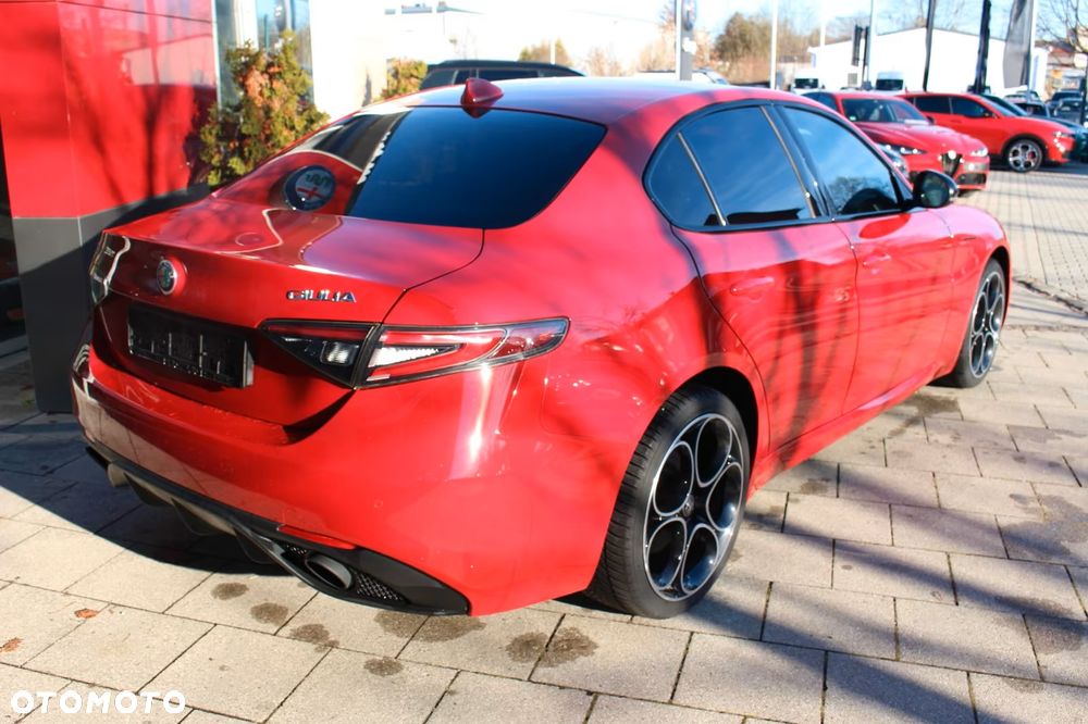 Alfa Romeo Giulia 2.0 Turbo 16V AT8-Q4 Competizione - 4