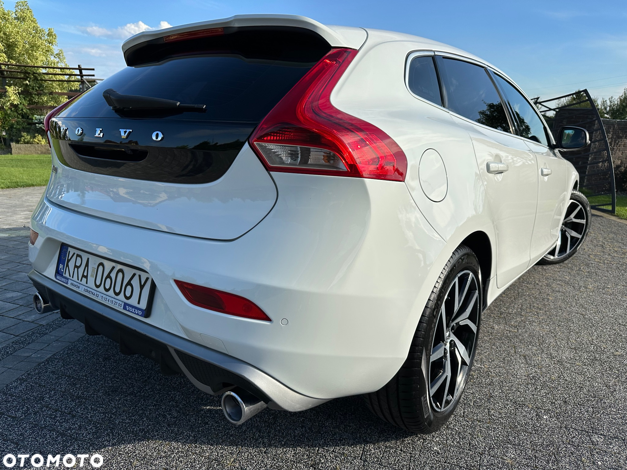 Volvo V40 T5 Drive-E R-Design Summum - 8