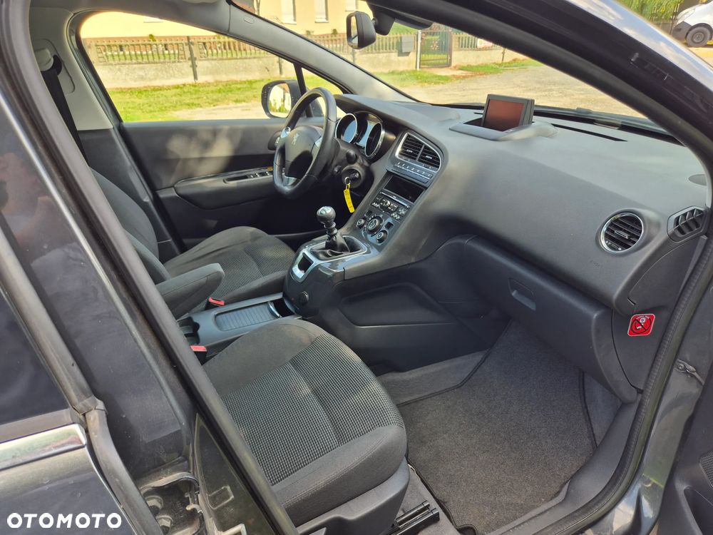 Peugeot 5008 HDI 150 Allure - 6
