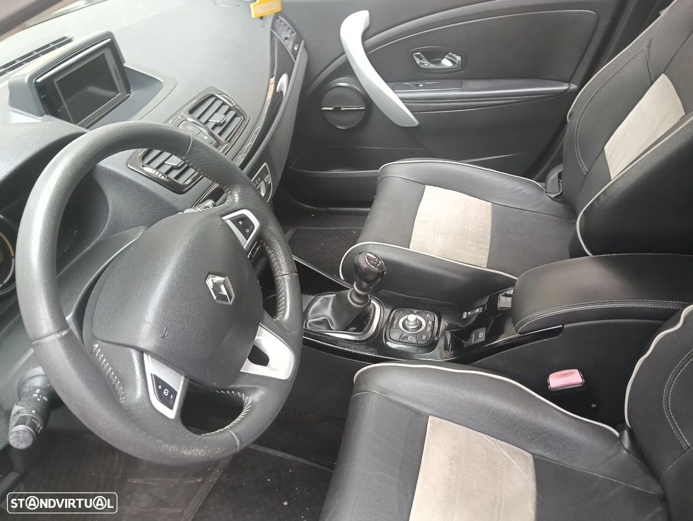 Renault Mégane Sport Tourer ENERGY dCi 110 Start & Stopp Bose Edition - 10