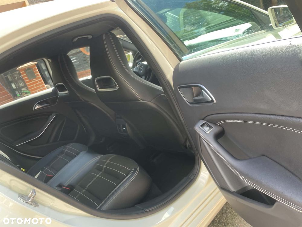 Mercedes-Benz Klasa A 180 d Activity Edition - 11
