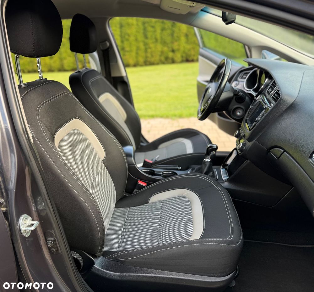 Kia Ceed 1.6 CRDi 128 ISG Platinum Edition - 7