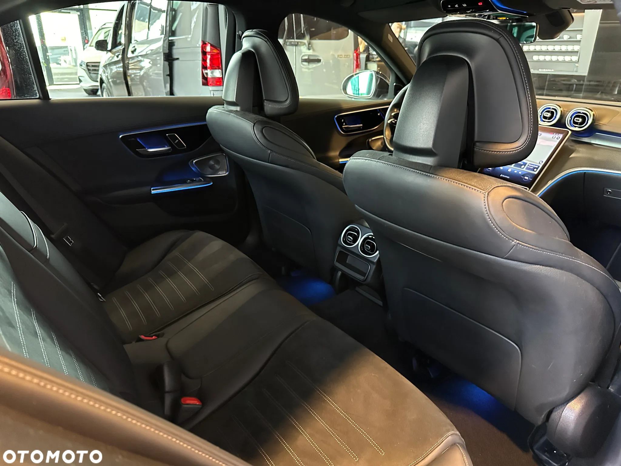 Mercedes-Benz Klasa C 300 d 9G-TRONIC AMG Line - 14
