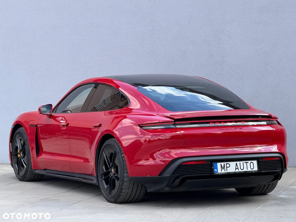 Porsche Taycan - 4