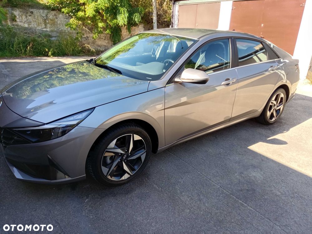 Hyundai Elantra - 7