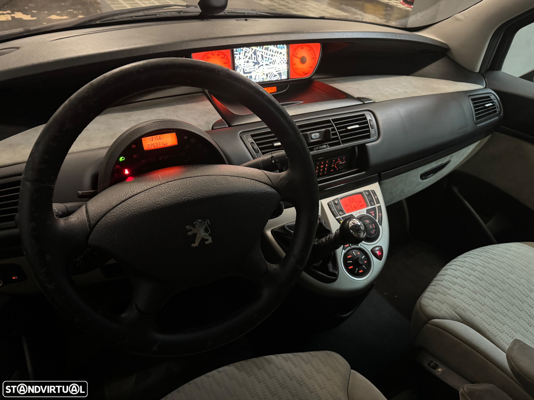 Peugeot 807 2.0 HDi Navteq - 17