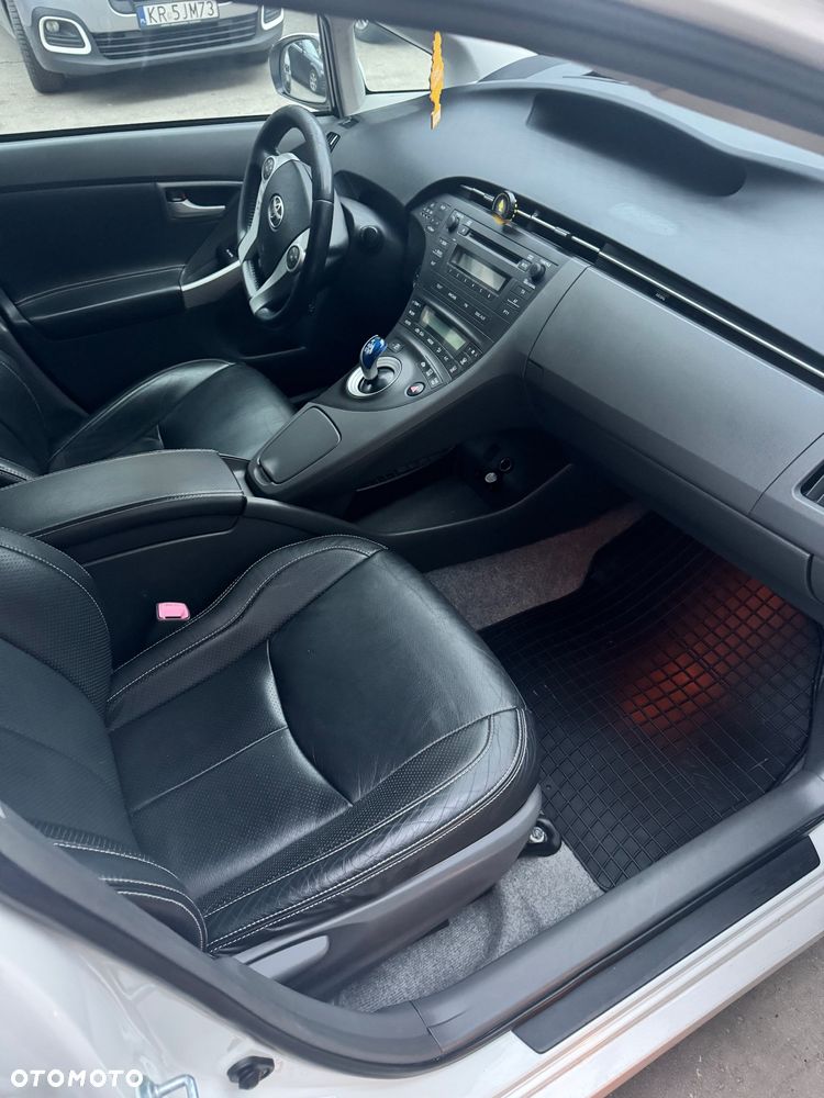 Toyota Prius - 10