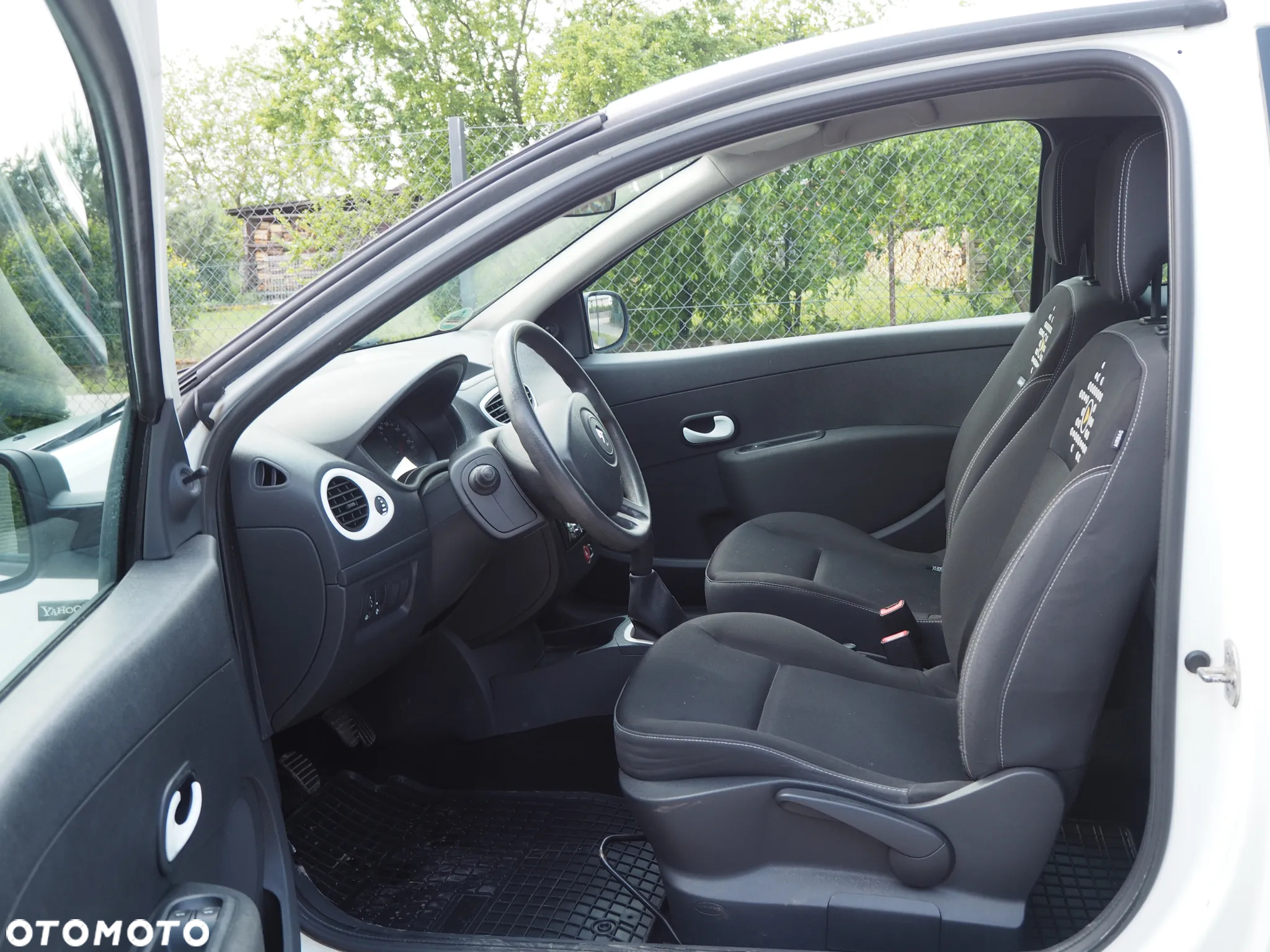 Renault Clio 1.2 16V 75 Expression - 7