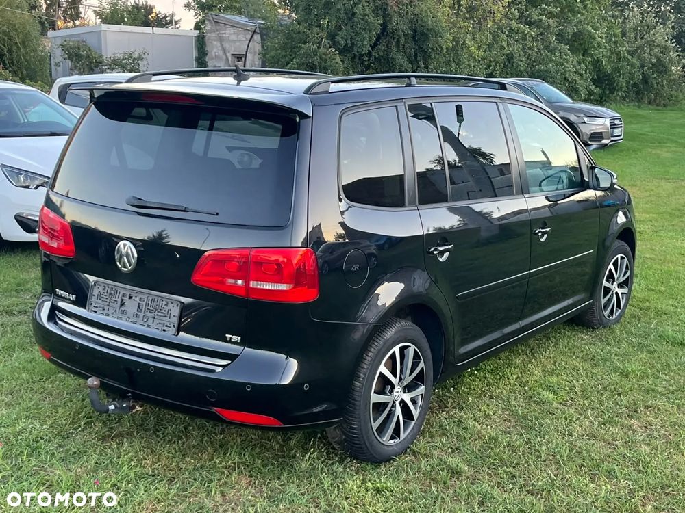 Volkswagen Touran - 19