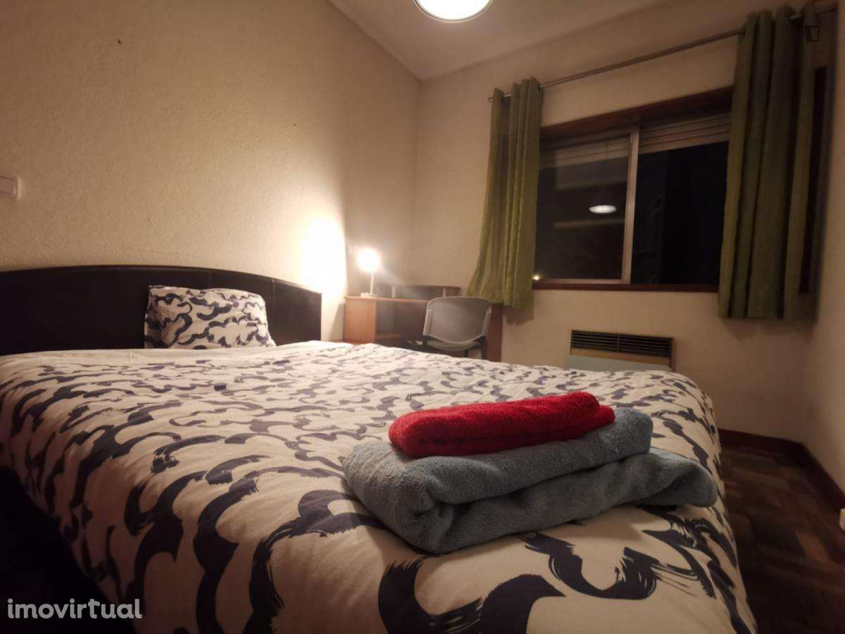 Quarto - localizado em Guimaraes - Grande imagem: 2/10