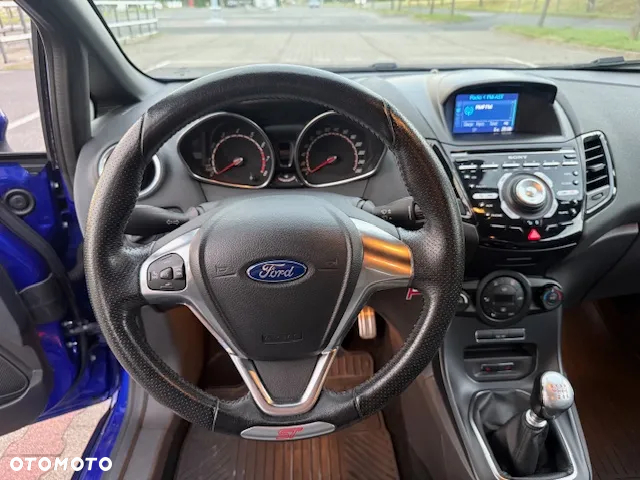Ford Fiesta ST - 16
