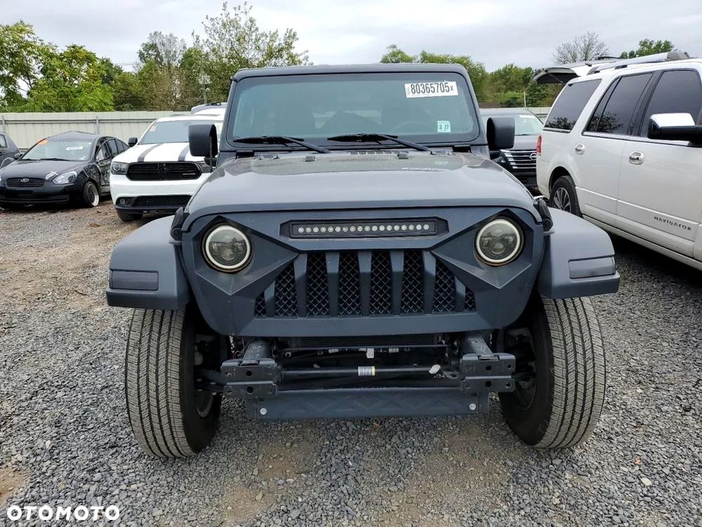 Jeep Wrangler - 6