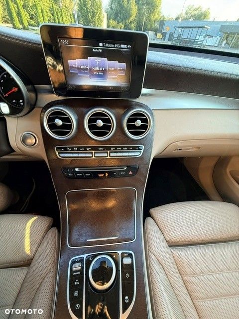 Mercedes-Benz GLC - 29