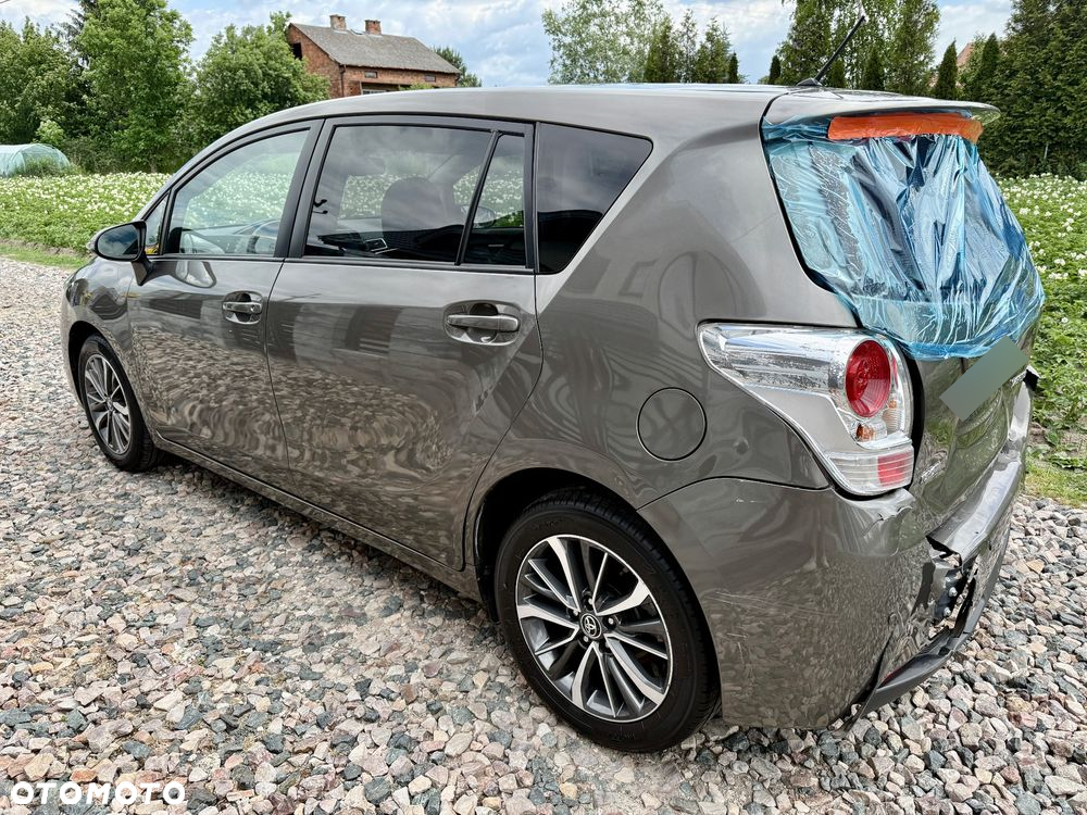 Toyota Verso 1.8 Prestige MS EU6 - 8