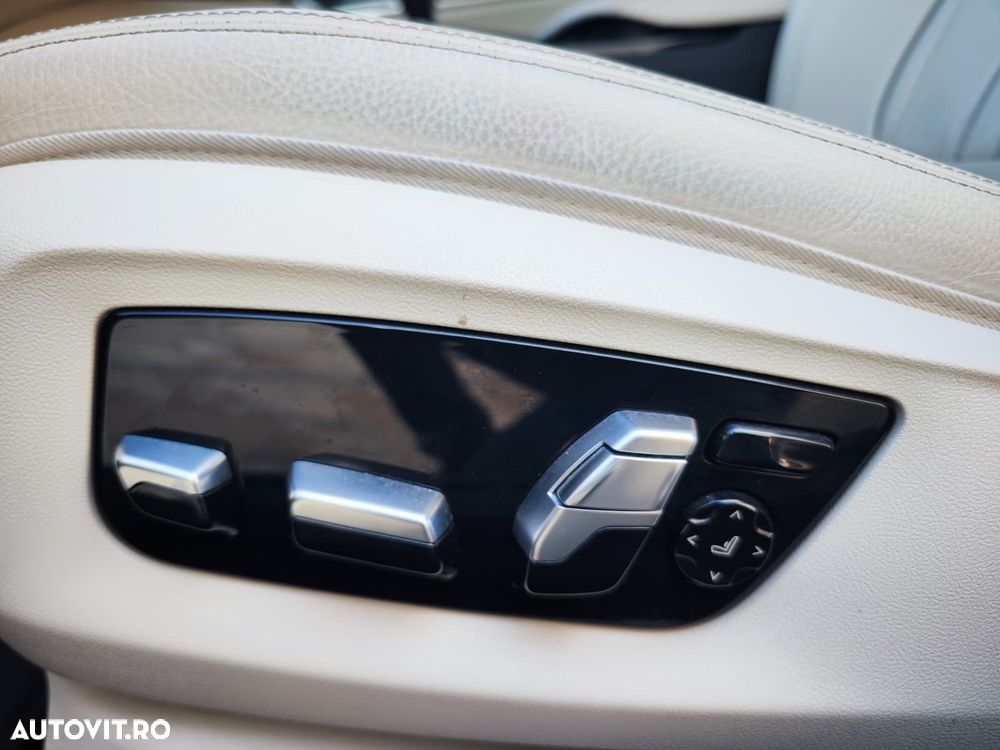 BMW Seria 5 530i xDrive AT MHEV - 15