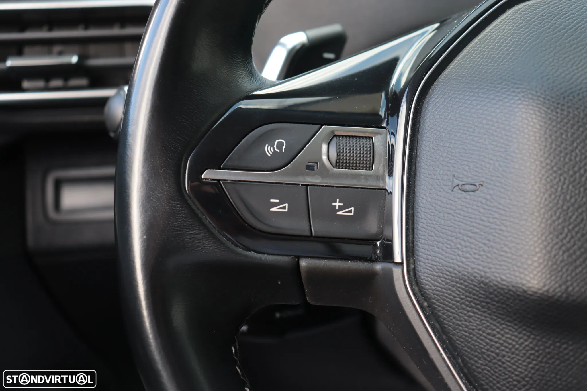 Peugeot 5008 1.2 PureTech Allure EAT8 - 22