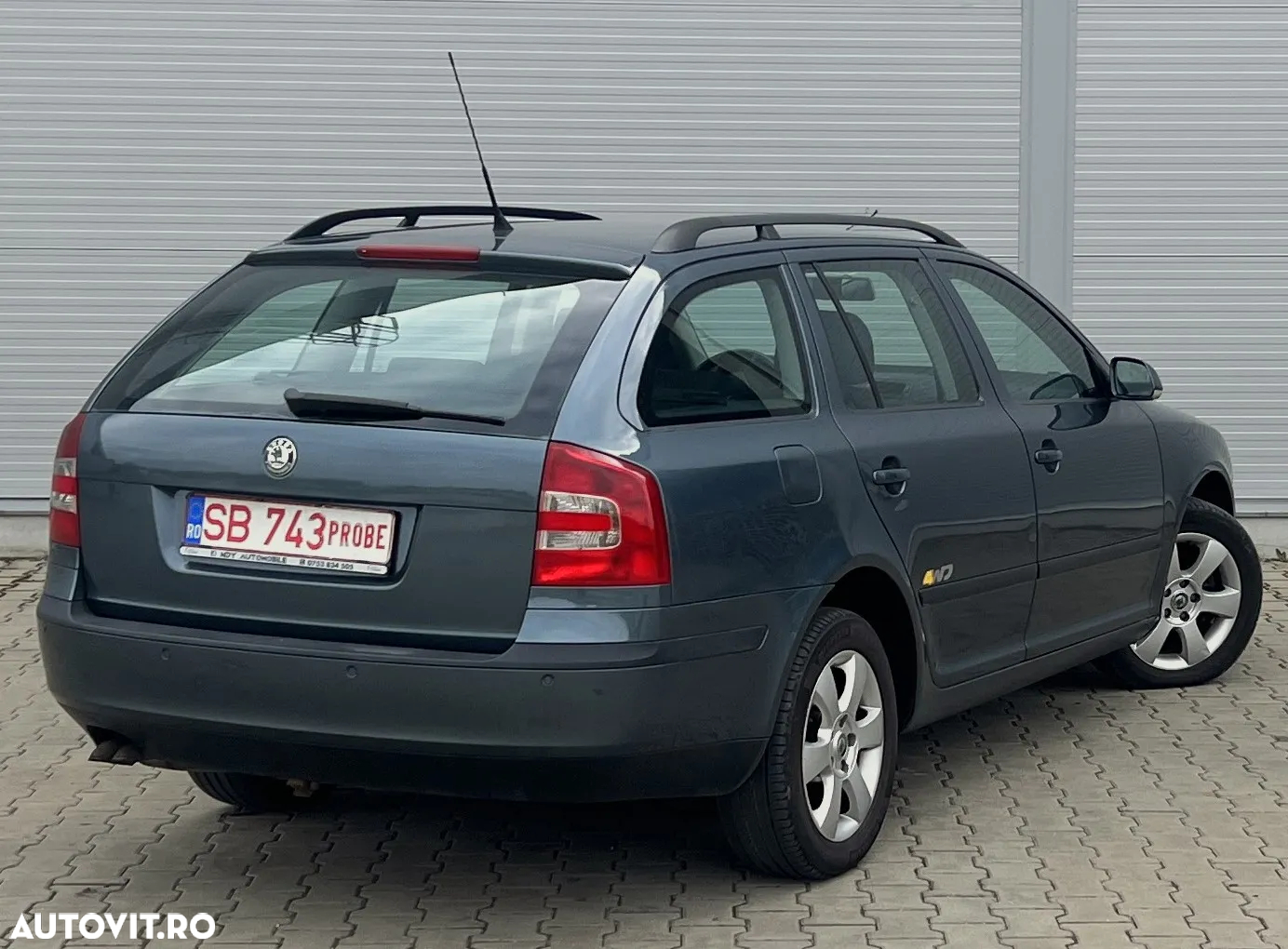 Skoda Octavia Combi 1.9TDI 4x4 Ambiente - 4
