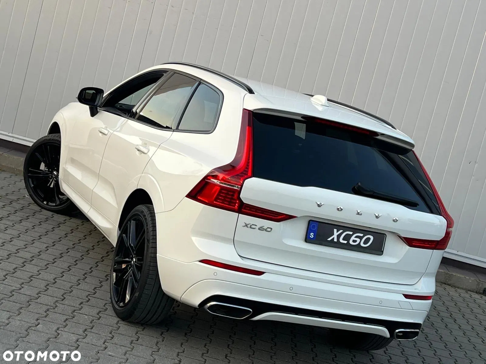 Volvo XC 60 T5 AWD R-Design - 8