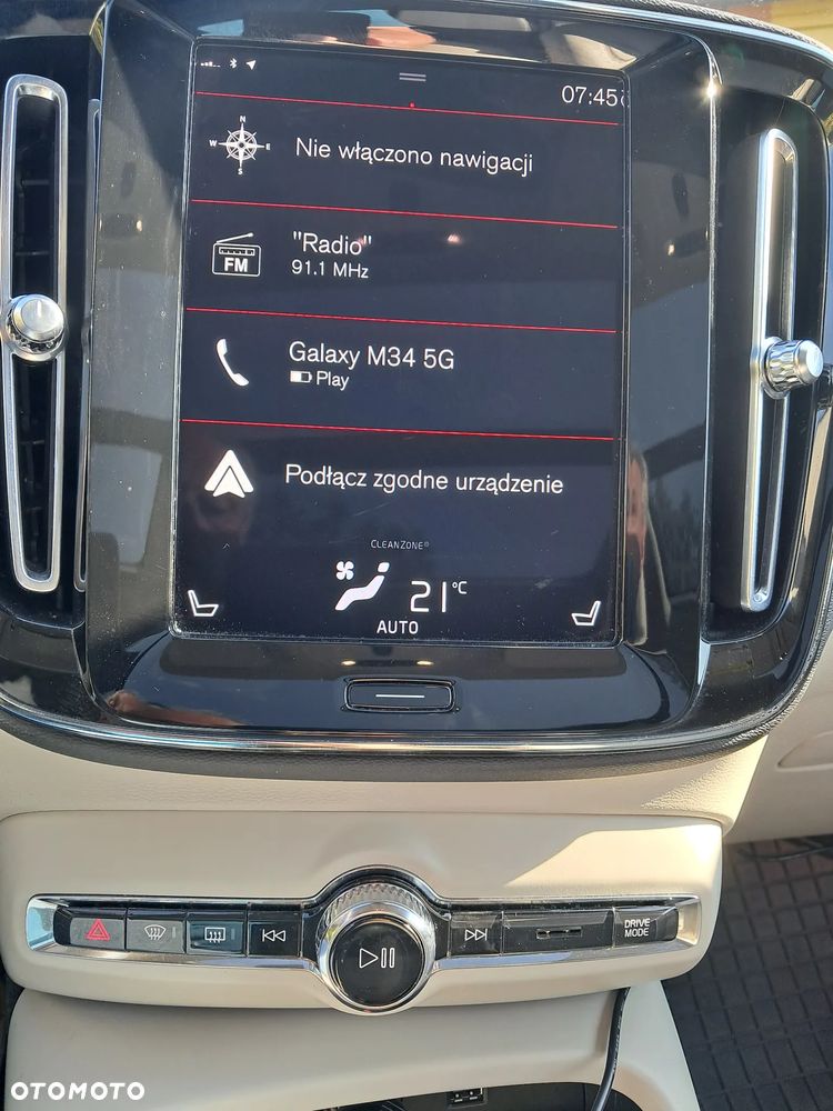Volvo XC 40 T5 AWD Momentum - 22