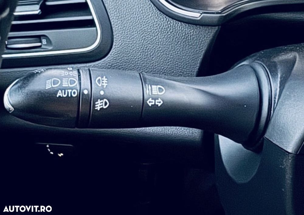 Renault Megane ENERGY dCi 110 EXPERIENCE - 29