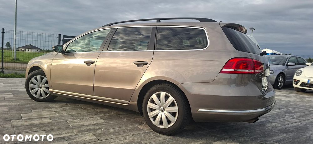 Volkswagen Passat 1.6 TDI BlueMotion - 22