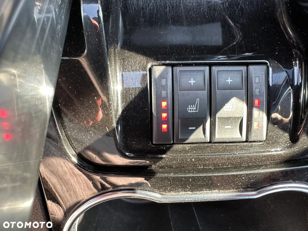 Ford S-Max 2.0 TDCi DPF Titanium - 22