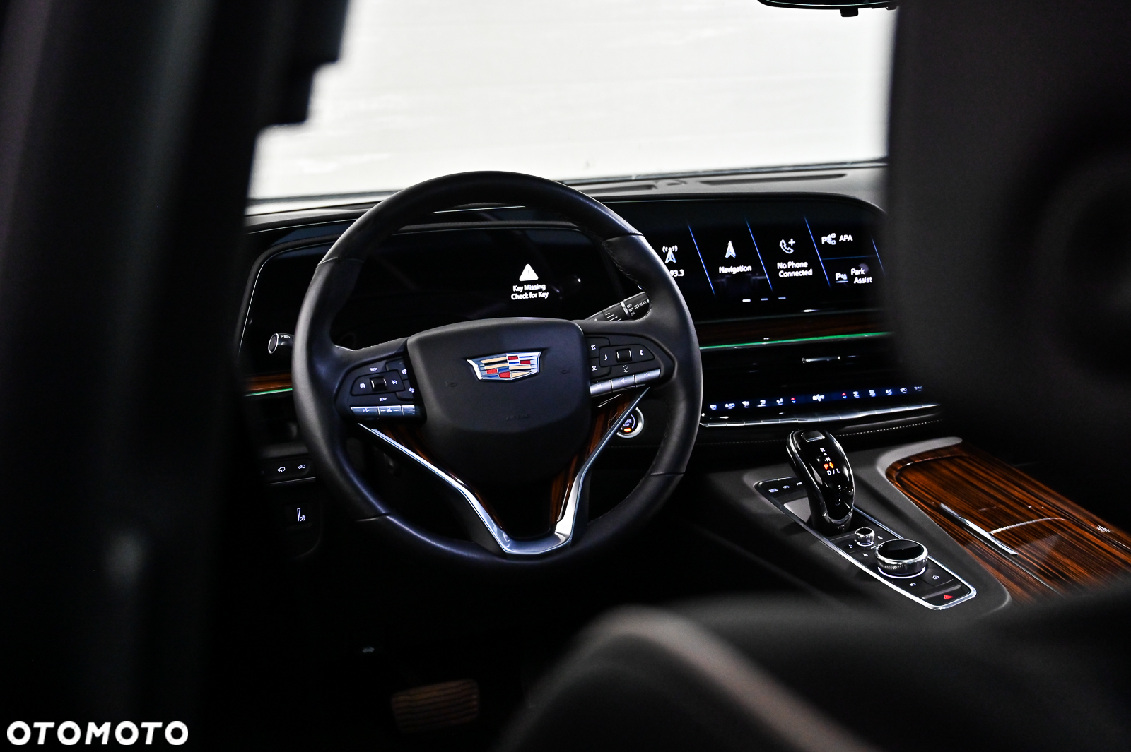 Cadillac Escalade - 20