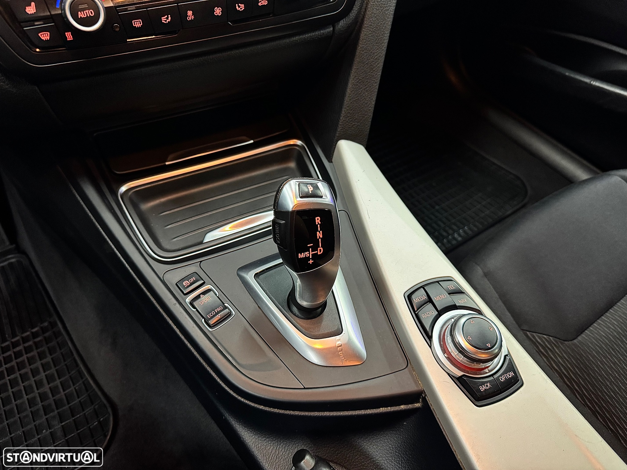 BMW 318 d Touring Auto Line Modern - 13