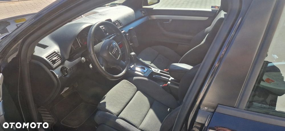 Audi A4 Limousine - 13