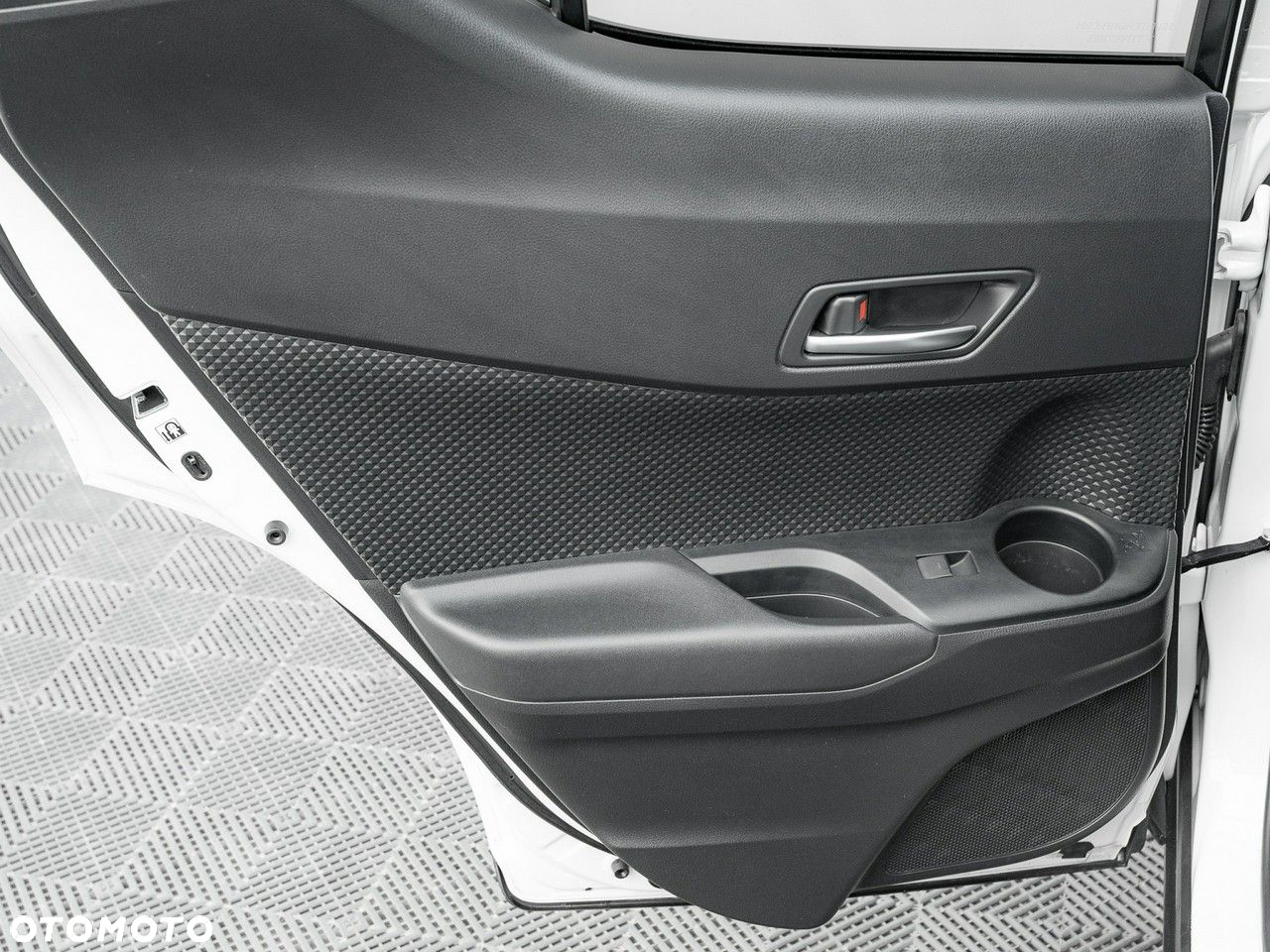 Toyota C-HR 2.0 Hybrid GR Sport - 25