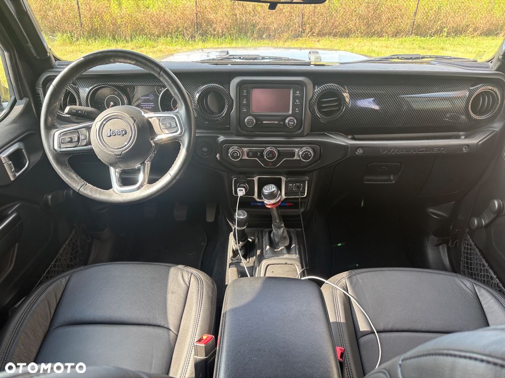 Jeep Wrangler - 11