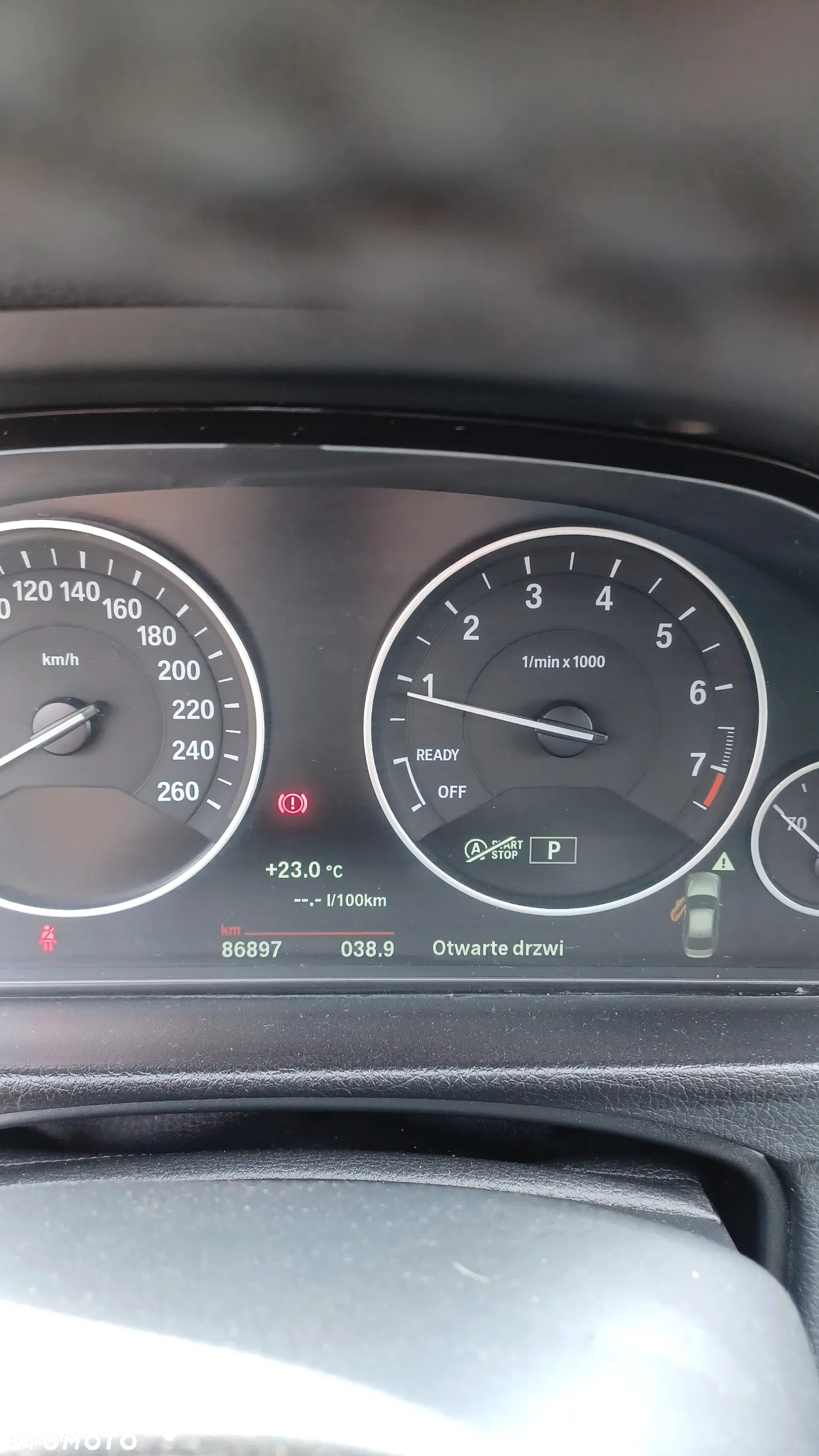 BMW Seria 3 318i M Sport - 6