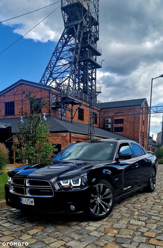 Dodge Charger 5.7 V8 RT - 13