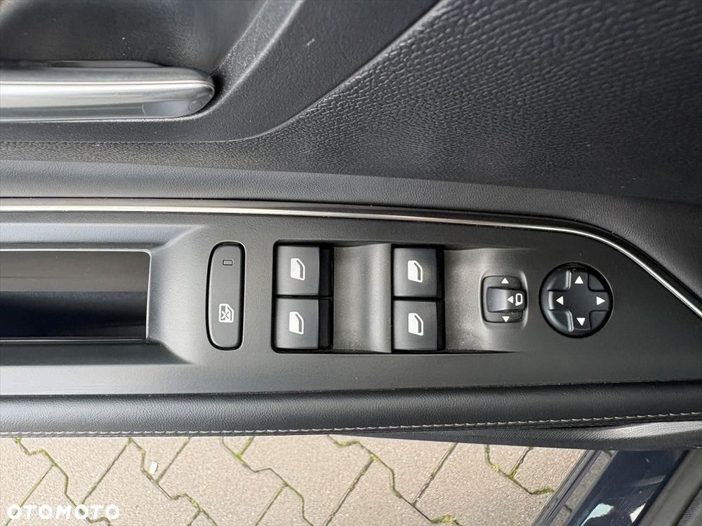 Peugeot 3008 1.5 BlueHDi Active S&S - 16