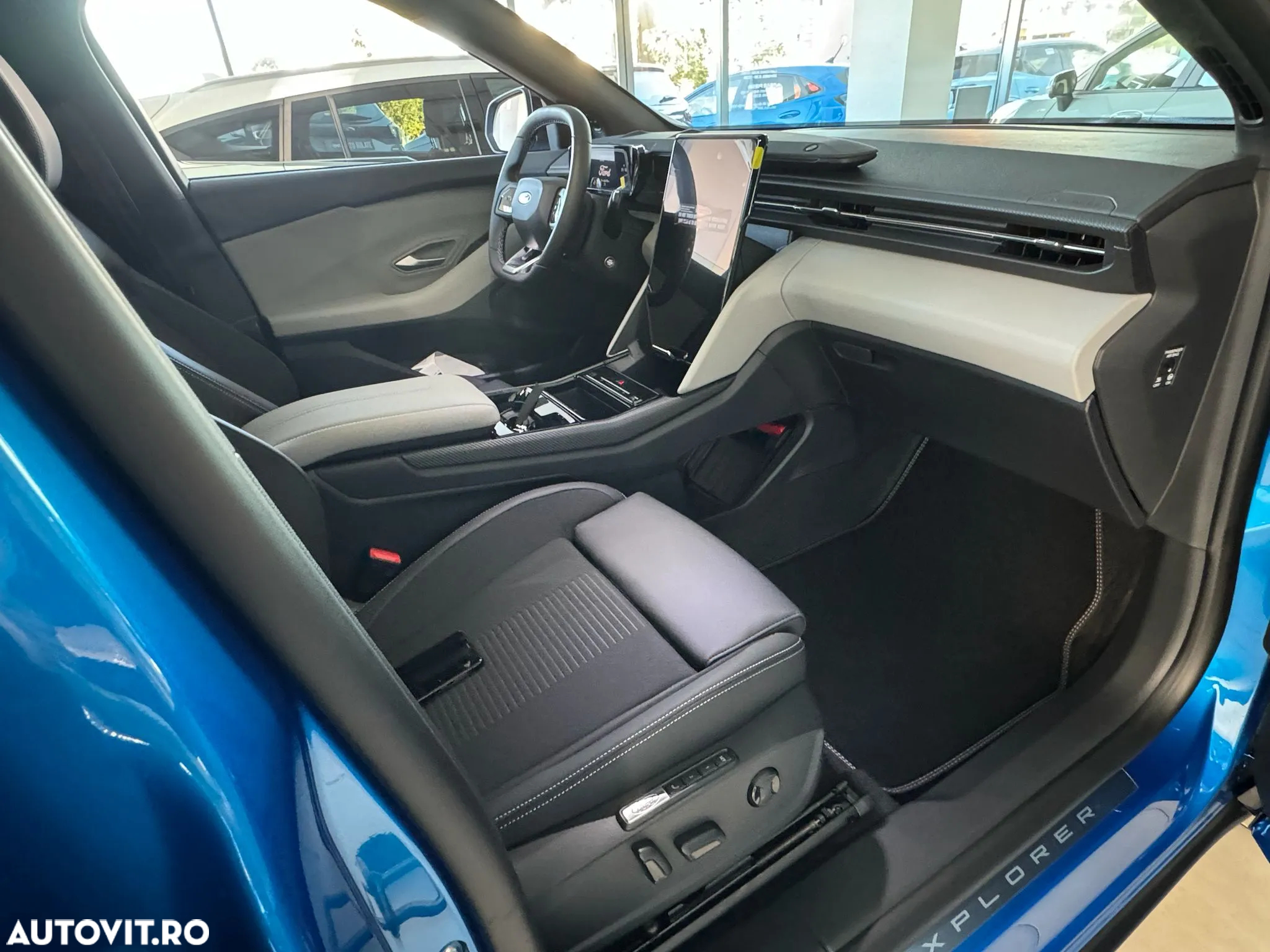 Ford Explorer RWD 77 kWh Extended Range Select - 18