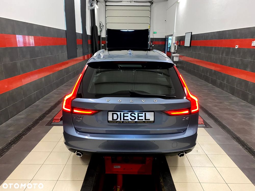 Volvo V90 D4 Inscription - 11