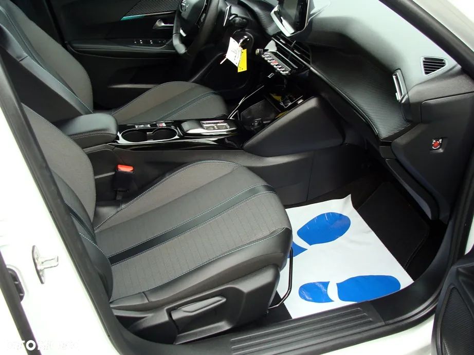 Peugeot 2008 1.5 BlueHDi Allure S&S EAT8 - 12