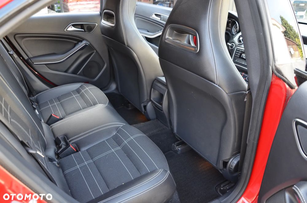 Mercedes-Benz CLA 200 Urban - 39