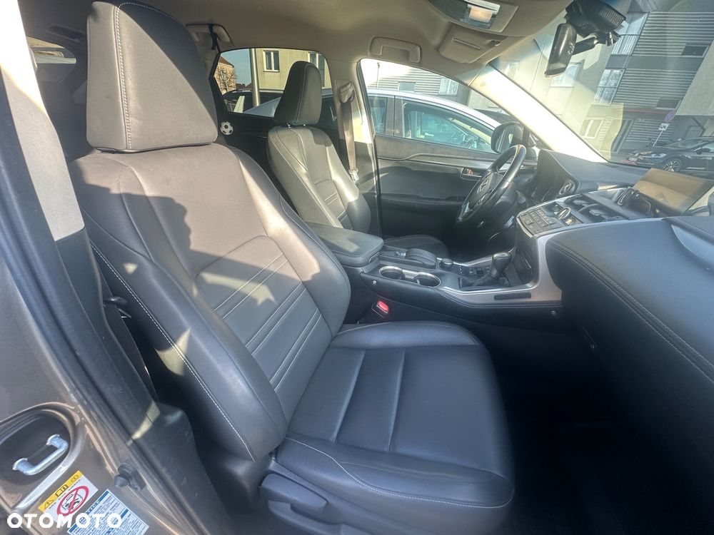 Lexus NX 300h Comfort AWD - 5