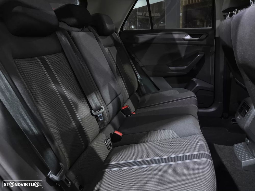 VW T-Roc 1.5 TSI Sport DSG - 11