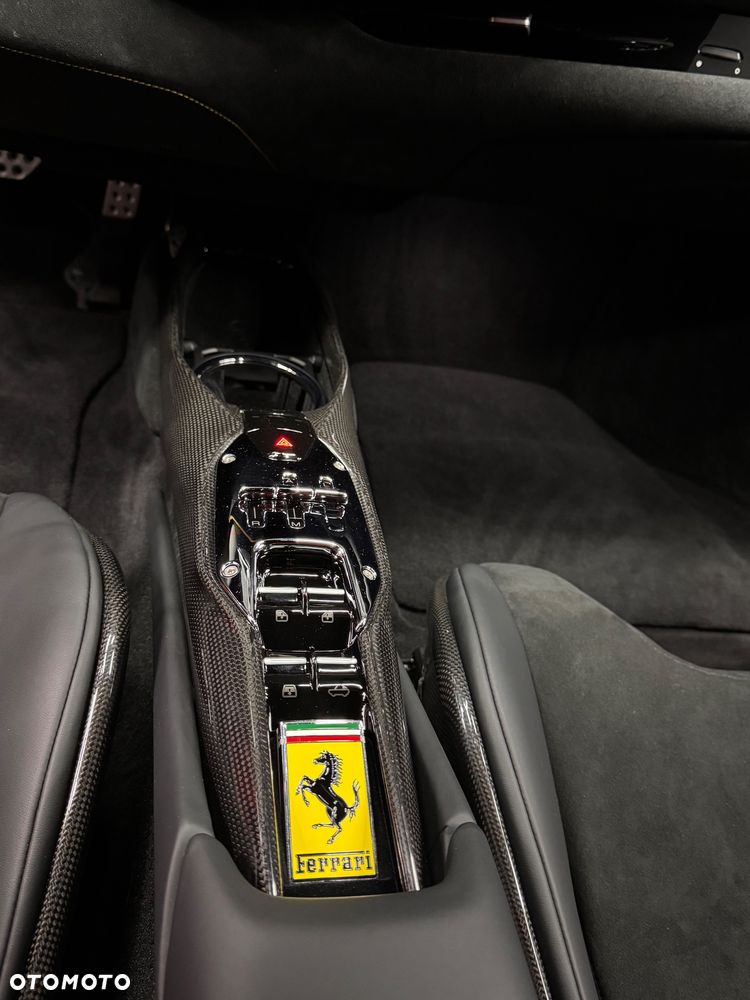 Ferrari 296 GTS - 14