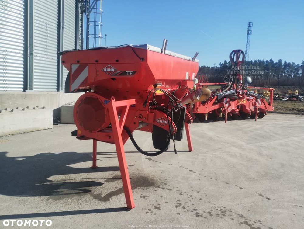 Kuhn Kuhn Maxima 3 R + VENTA TF1512 ISO LS - 11