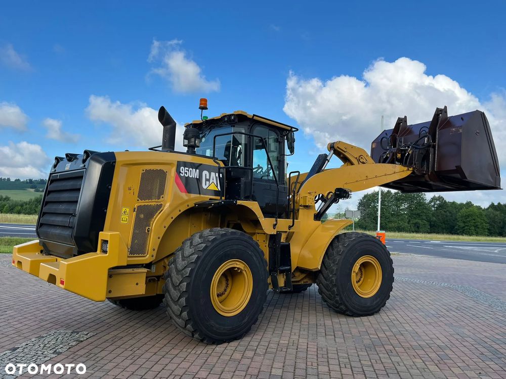 Caterpillar 950M - 8