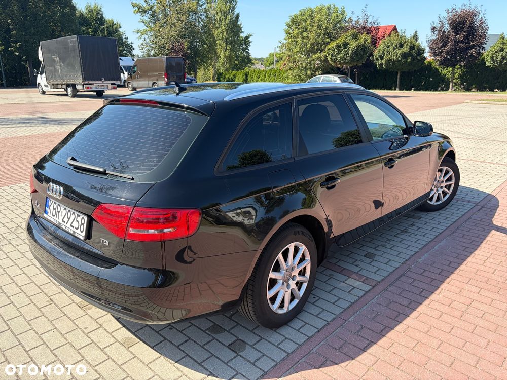 Audi A4 Avant 2.0 TDI DPF Attraction - 4