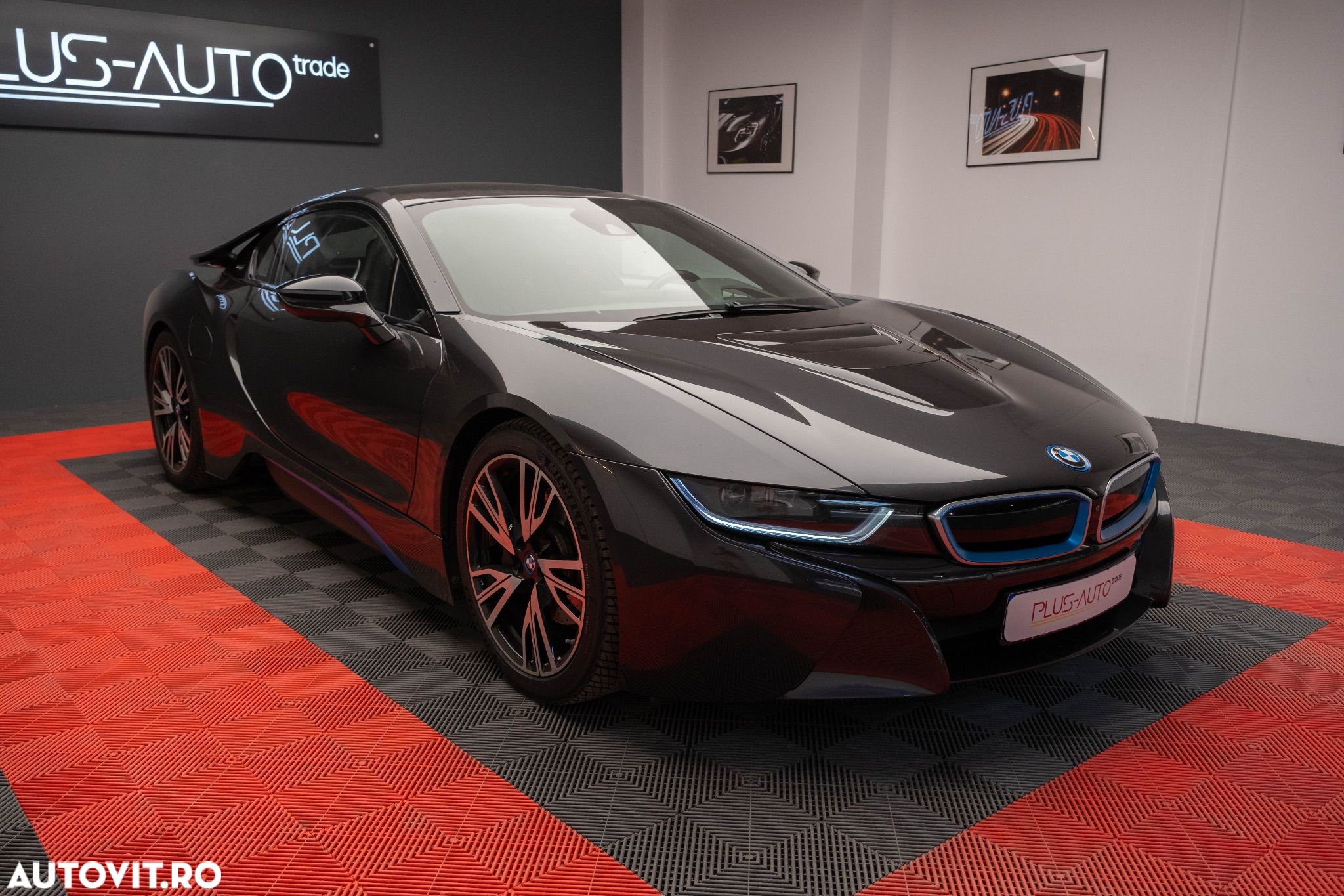 BMW i8 Coupe - 1
