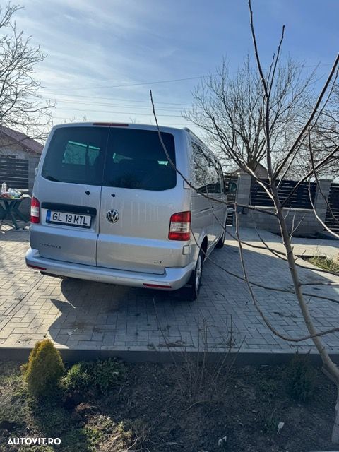 Volkswagen Caravelle - 14