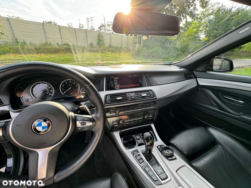 BMW Seria 5 550i - 10