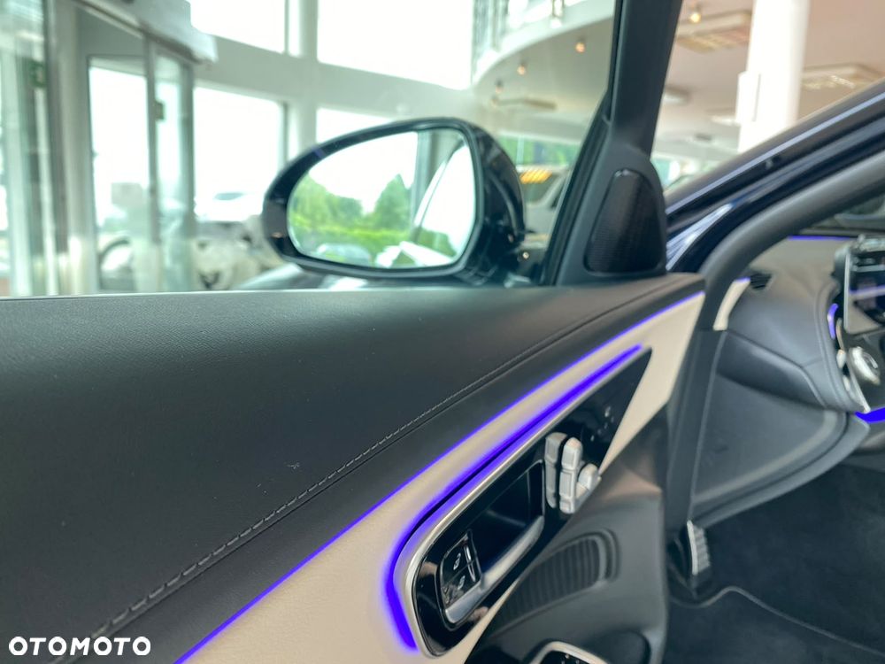 Mercedes-Benz Klasa E 220 d mHEV 4-Matic AMG 9G-Tronic - 24