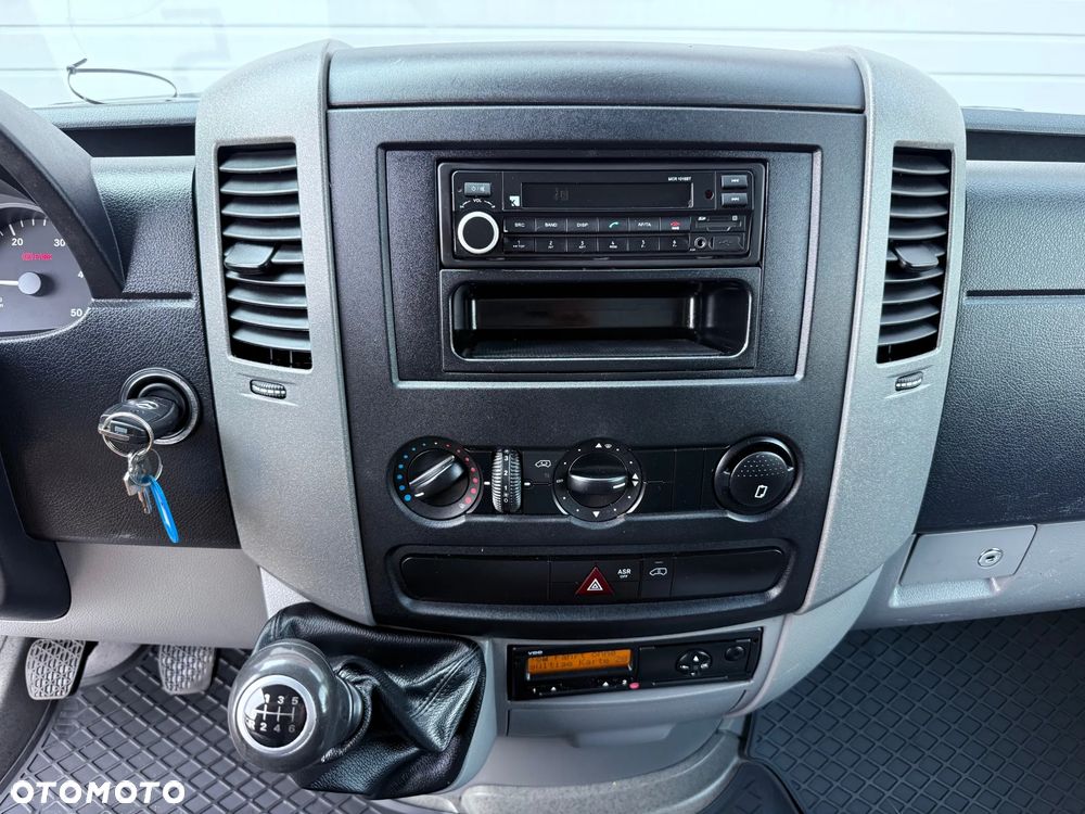 Mercedes-Benz SPRINTER 310 CDI CHŁODNIA HAKOWA TBV IMPORT Z NIEMIEC OD 1.WŁ MROŹNIA -10 - 16